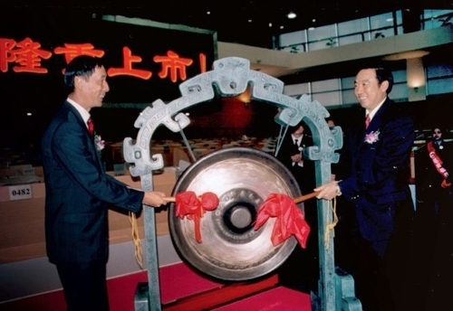 馬蔚華：與危機競跑