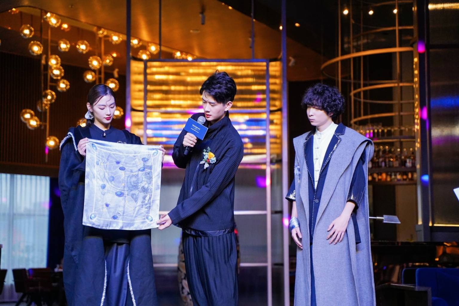 FONTOO楓渡×酸痞 跨界聯合設計藝術潮品在德陽廣漢楓渡酒店展出.jpg